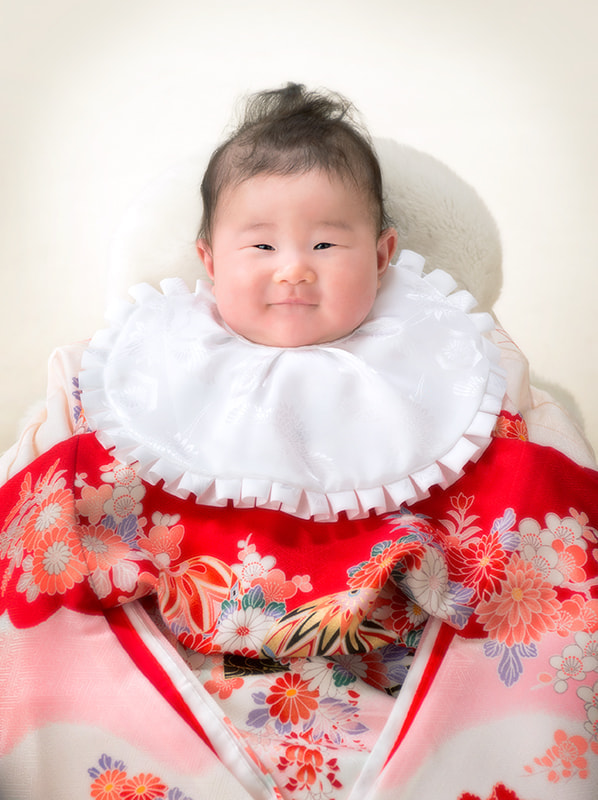 着物の赤ちゃんにっこり