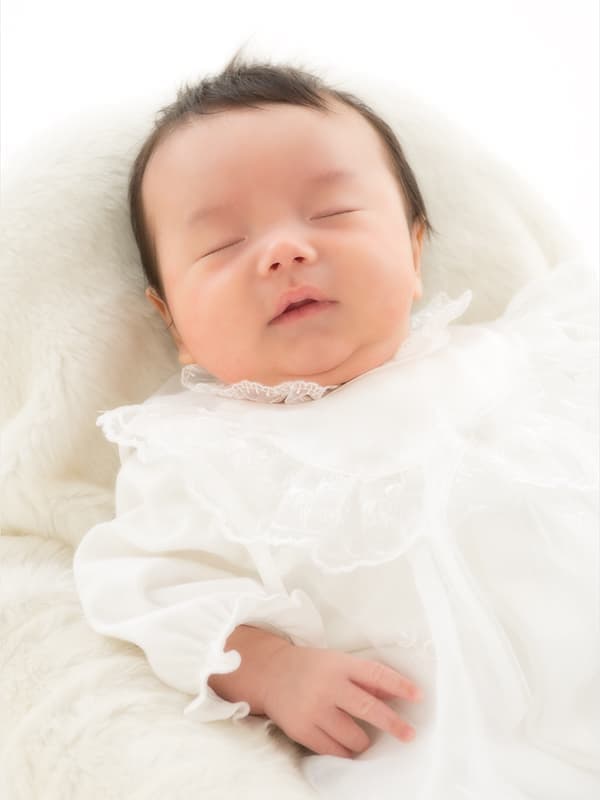眠っている赤ちゃん